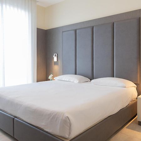 Mosella Suite Hotel Sottomarina Buitenkant foto