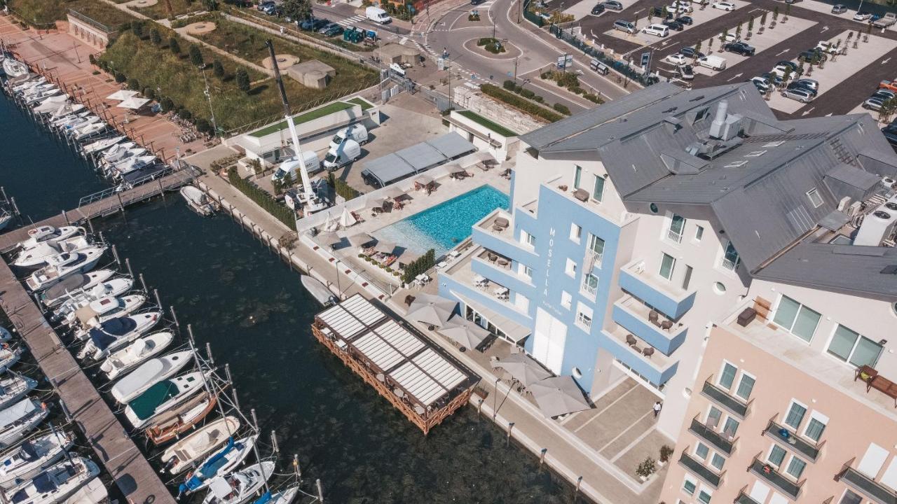 Mosella Suite Hotel Sottomarina Buitenkant foto