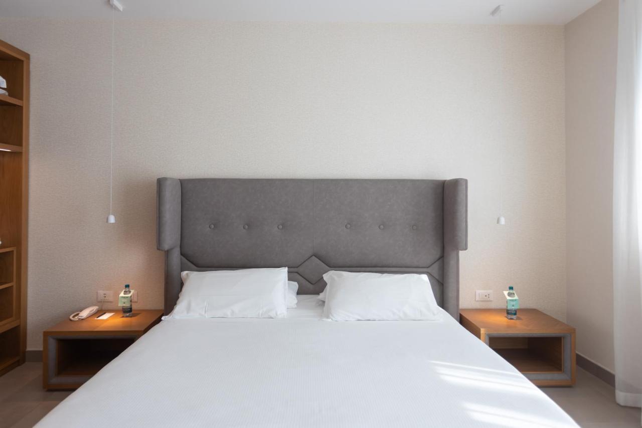 Mosella Suite Hotel Sottomarina Buitenkant foto