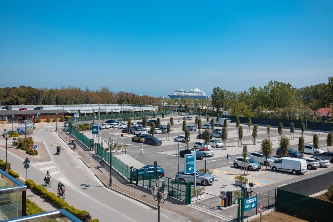 Mosella Suite Hotel Sottomarina Buitenkant foto