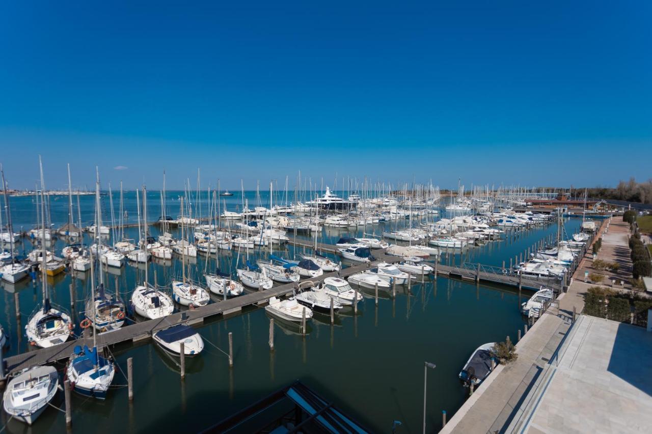 Mosella Suite Hotel Sottomarina Buitenkant foto