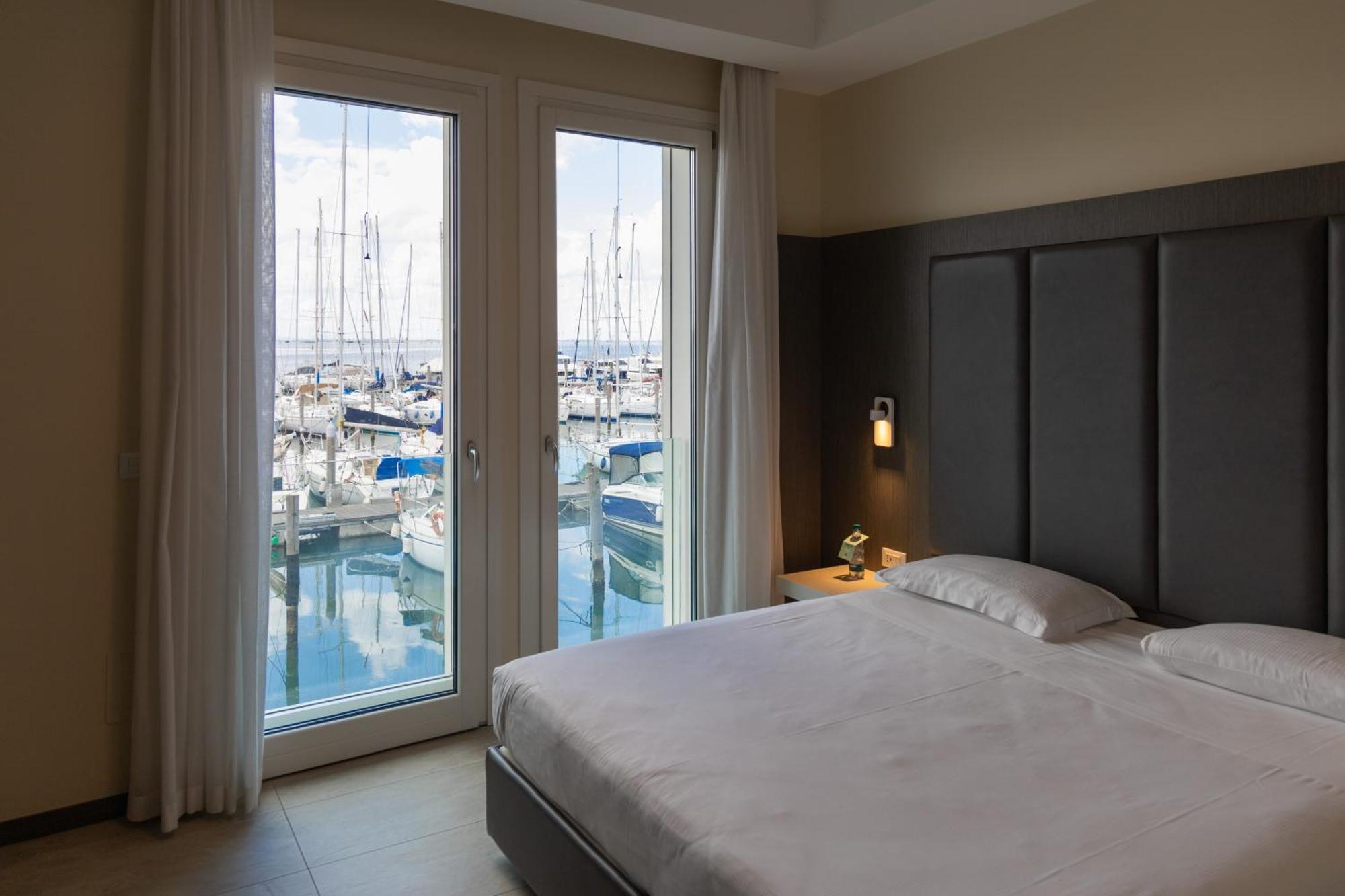 Mosella Suite Hotel Sottomarina Buitenkant foto