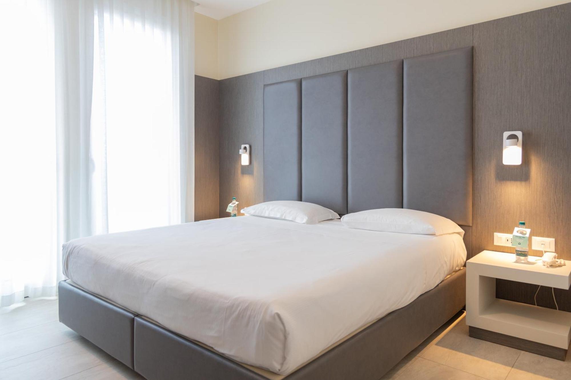 Mosella Suite Hotel Sottomarina Buitenkant foto