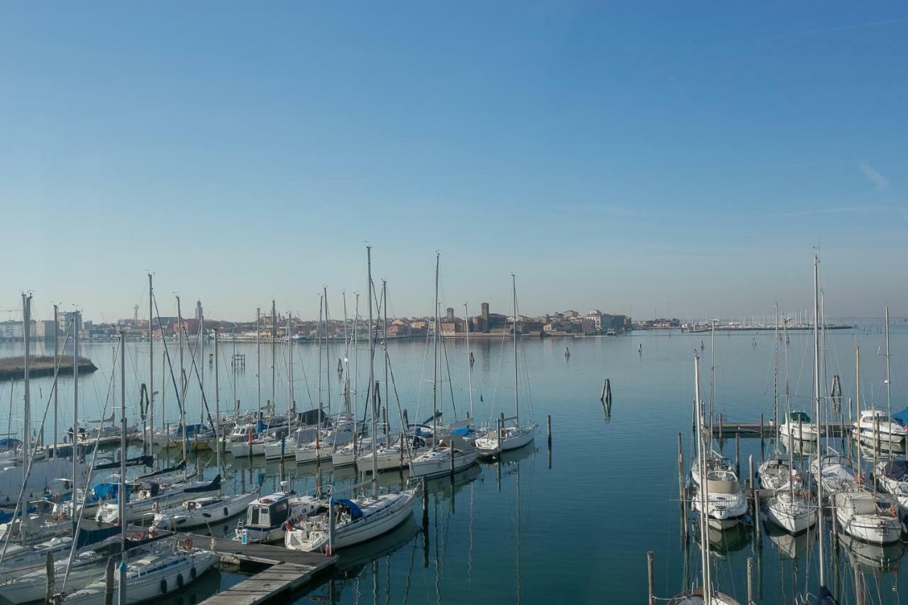 Mosella Suite Hotel Sottomarina Buitenkant foto